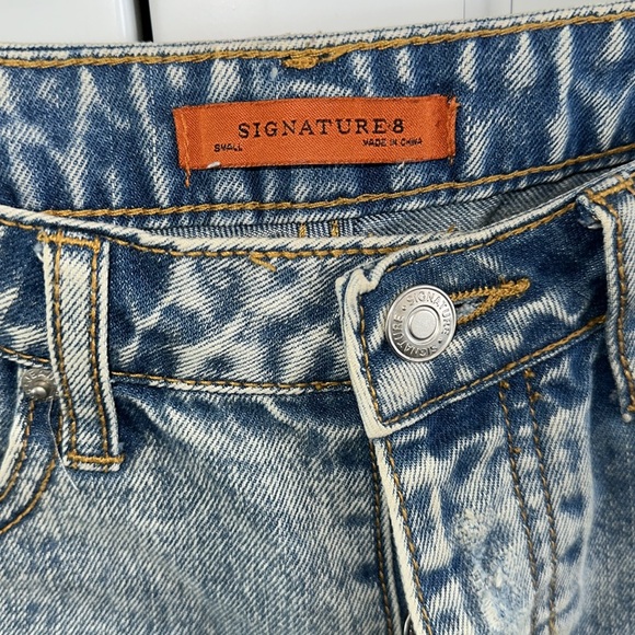 Signature8 Jean Shorts - Picture 3 of 4